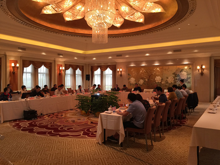 开会_副本.jpg 开会_副本.jpg