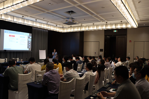 聚会主题_副本.jpg 聚会主题_副本.jpg